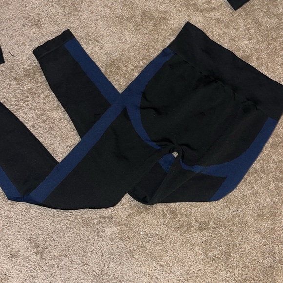 Tracksuit - Picture 3 of 3